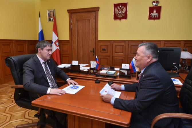 Дмитрий Махонин и Валерий Сухих обсудили планы совместной работы Правительства Прикамья и ЗС